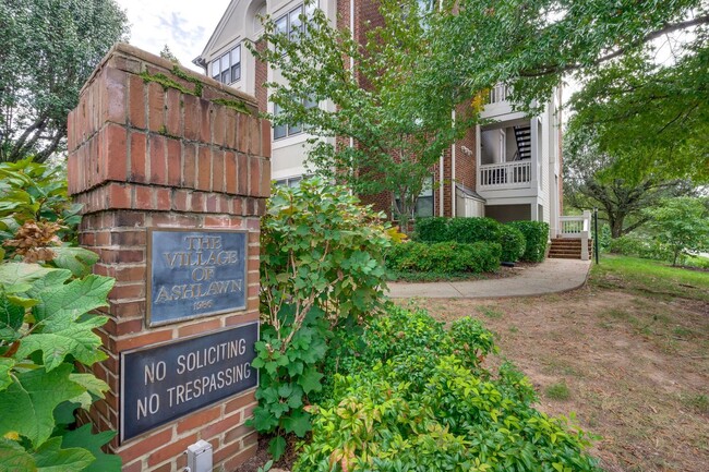 Awesome 2BE/2BA condo in Green Hills! - Awesome 2BE/2BA condo in Green Hills!