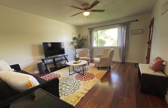 1st Living Room - 698 W. Ashcroft Ave