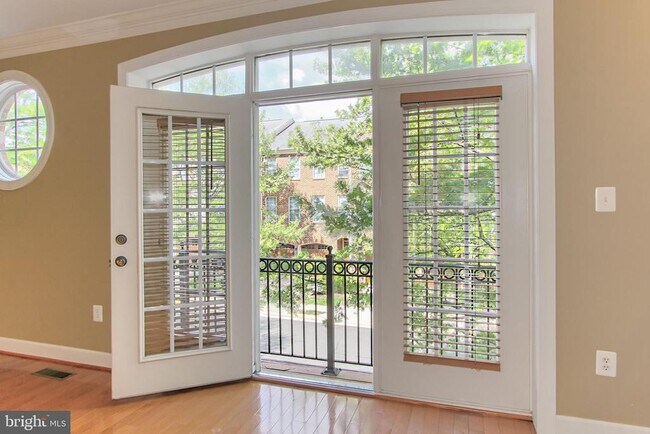 Photo - 146 Herndon Mill Cir