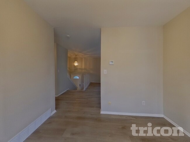 Photo - 1317 Doyle Pl