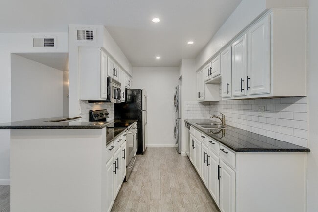 Photo - 5995 N 78th St Unit 1104