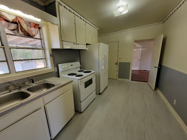 Photo - 3503 Porter Ave