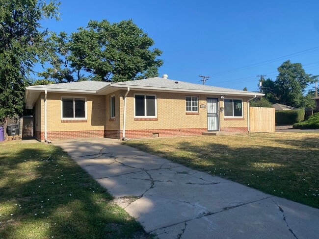 Building Photo - Prime Location, Great Lifestyle! Rental