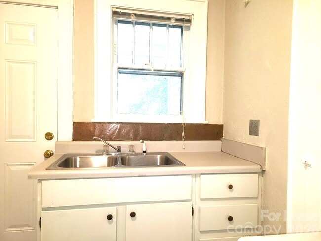 Photo - 1623 Fountain View St Unit 4