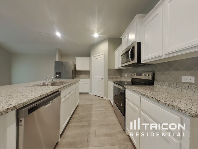 Photo - 532 Houndstooth Dr