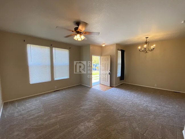 Photo - 206 Alyssum Dr