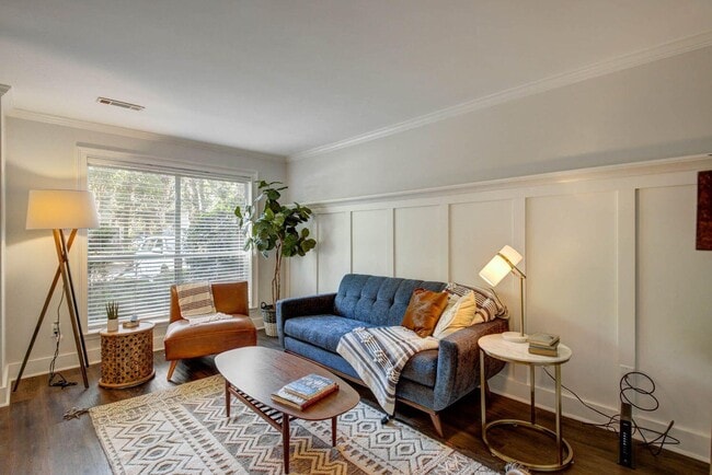 Photo - 252 Howle Ave