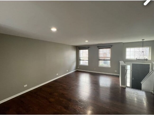 Photo - 512 Lincoln Station Dr