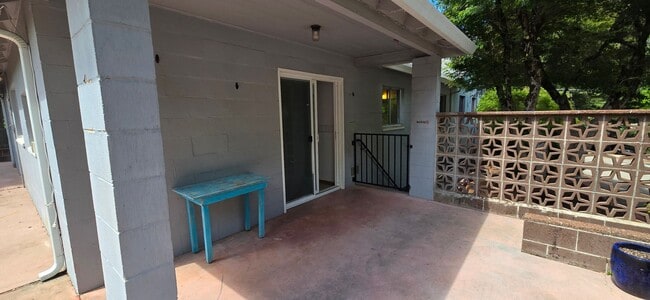 435 1/2 Zion St.