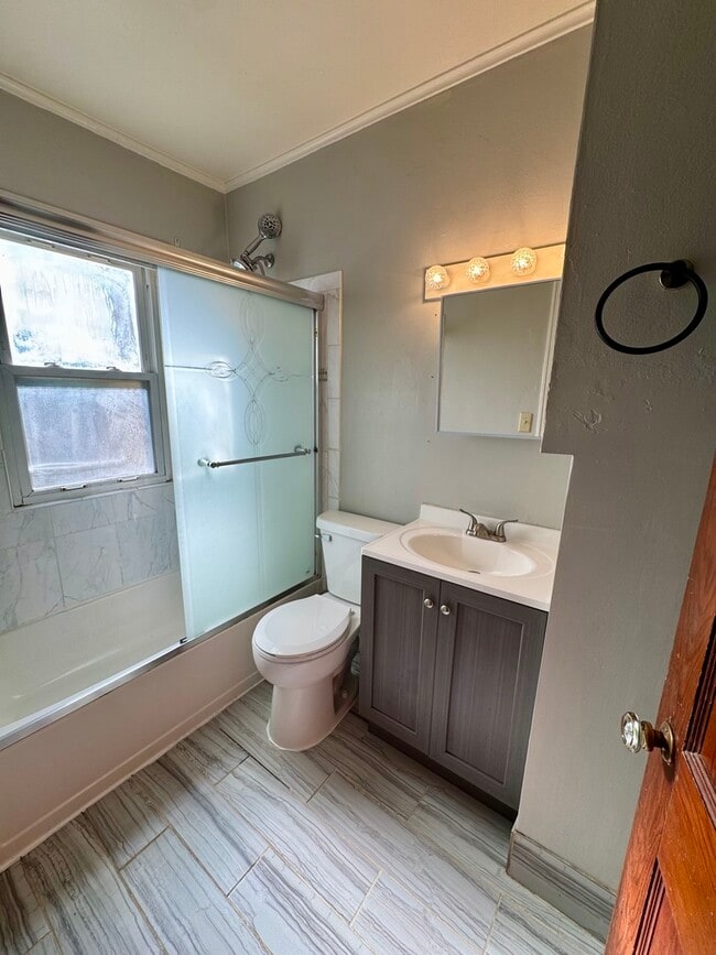 Photo - 1229 Warren St