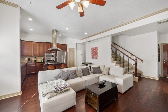 Photo - 911 McKinney Park Ln