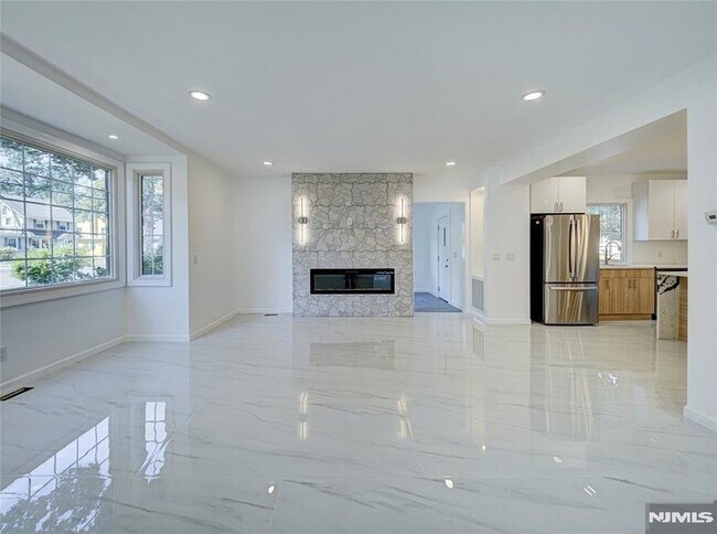 Photo - 217 Heywood Ave