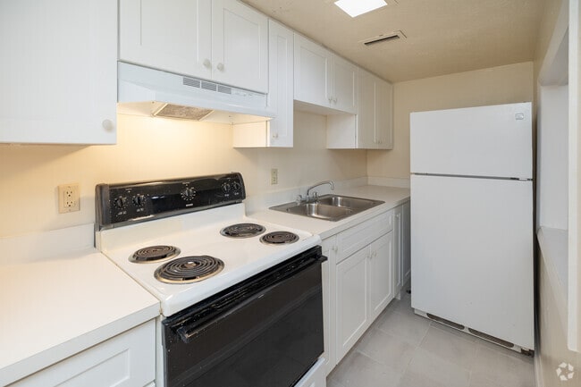 2BR, 1.5BA - 900SF-Kitchen