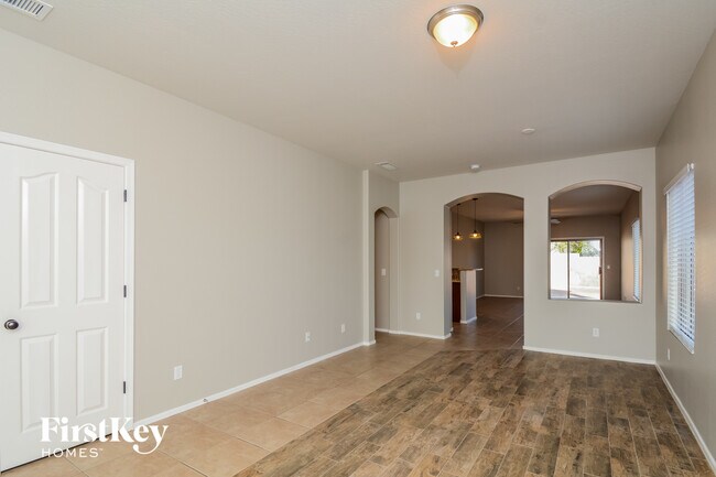 Photo - 12918 W Columbine Dr