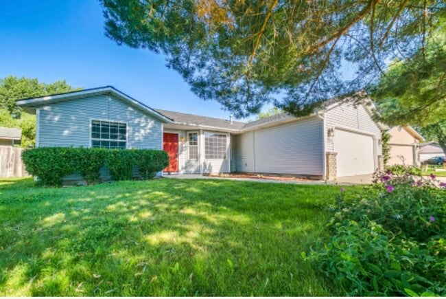 Building Photo - 3 Bedroom 2 Bath Home Close to Micron Available 4/20/26