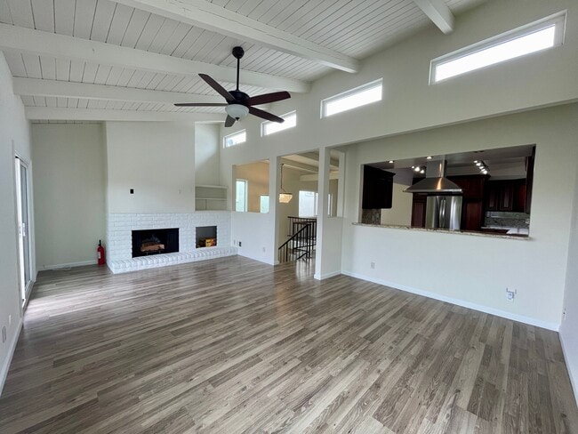 Building Photo - 637 13th St Rental