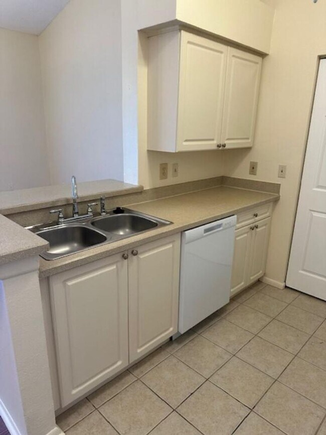 Photo - Great Location  Super cute 1 Bedroom unit