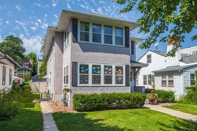 Photo - 3316 Girard Ave S Unidad 1