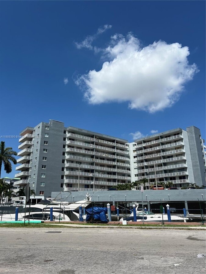 Photo - 1800 NW 24th Ave Apartment Unit 321