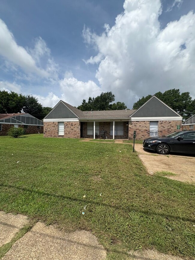 Building Photo - 1841 S Perkins Rd