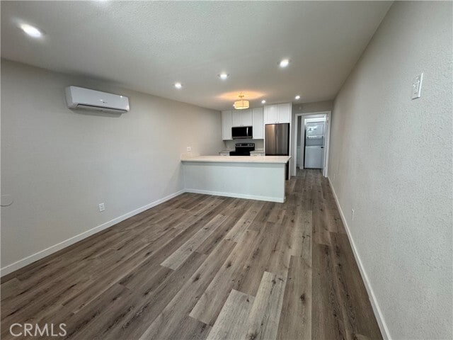 Building Photo - 6675 Linda Vista Rd Unit 19A Rental