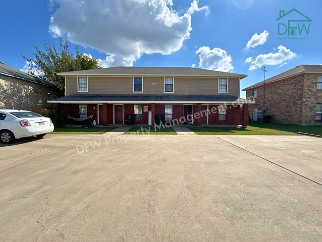 Building Photo - Charming 2-Bed, 2-Story Townhome for Lease in Killeen Unit Apt #B