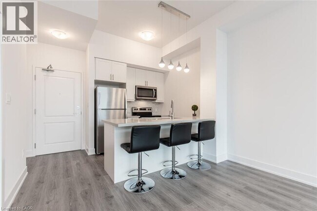 Photo - 460 Dundas St E Unit 504