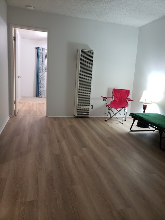 Photo - 150 E Lakeshore Dr