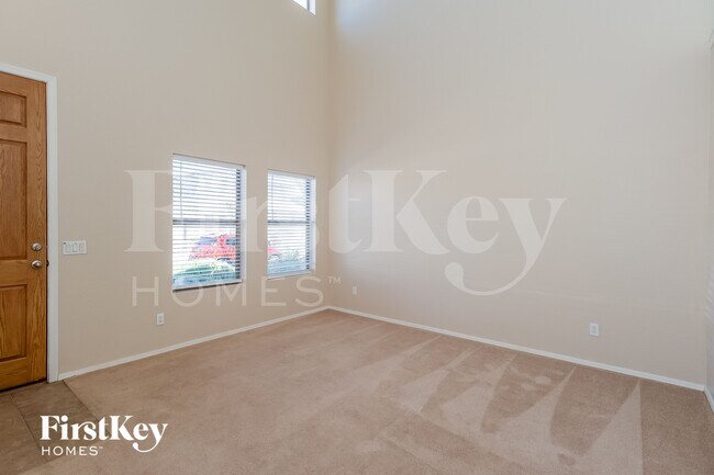 Photo - 239 E Saddle Way