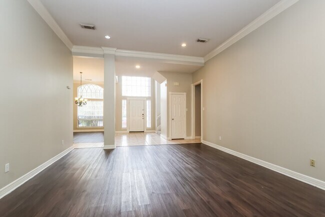 Photo - 5623 Evergreen Valley Dr