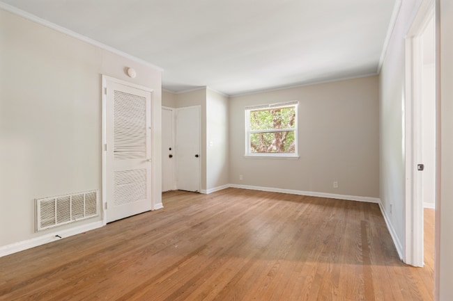 Building Photo - 2209 Morehead Ave Rental