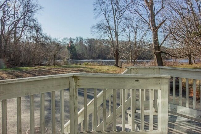 Photo - 581 Washington St