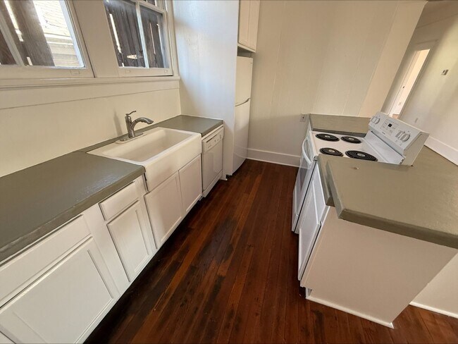 Photo - fgu1301 Unit 2B