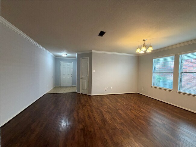Photo - 8023 Clover Leaf Dr