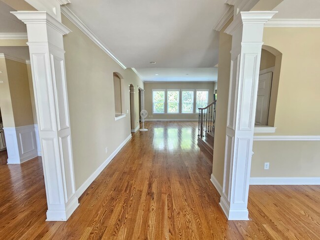 Photo - 1530 Bledsoe Ln
