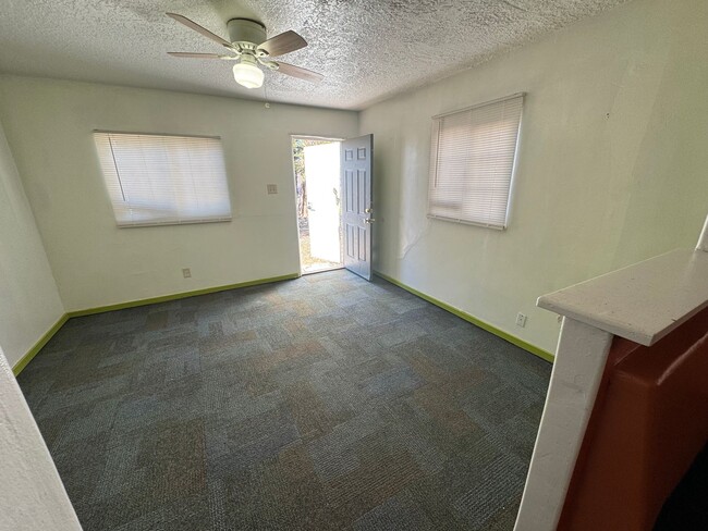 Photo - 334 Charleston St SE Unit A