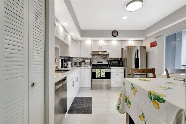 Photo - 1401 SW 128th Terrace Unit 406H