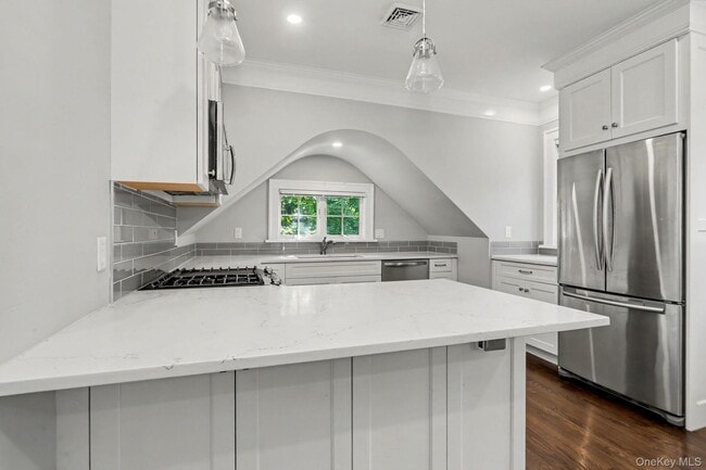 Photo - 82 Douglas Rd