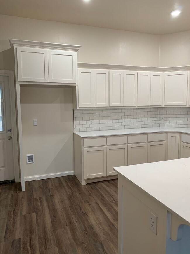 Photo - 3 bedroom, 3 bathroom, 2 car garage with a study in Gated Neighborhood