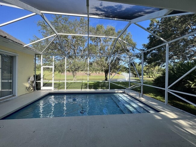 Photo - 180 Barbados Dr