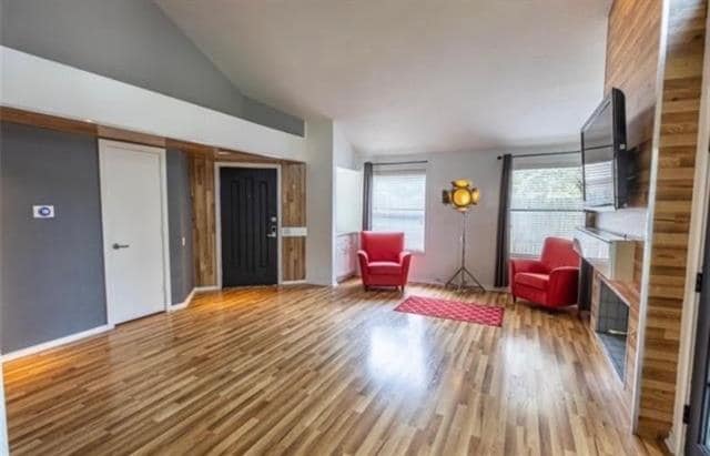 Photo - 4115 Rosser Square