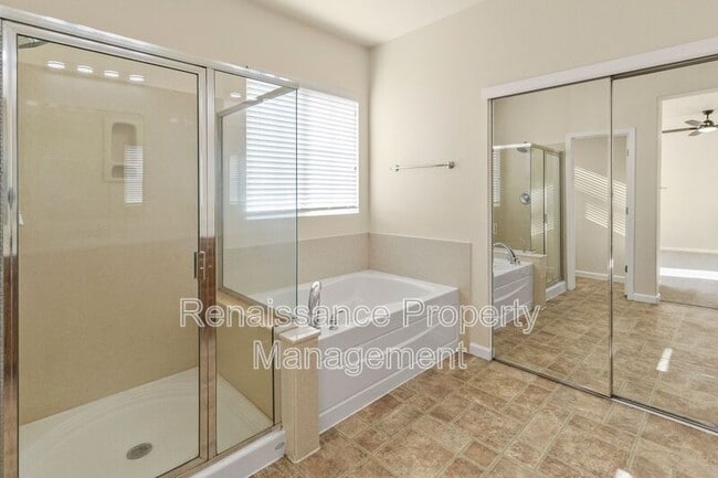 Photo - 785 Ellerbrook St