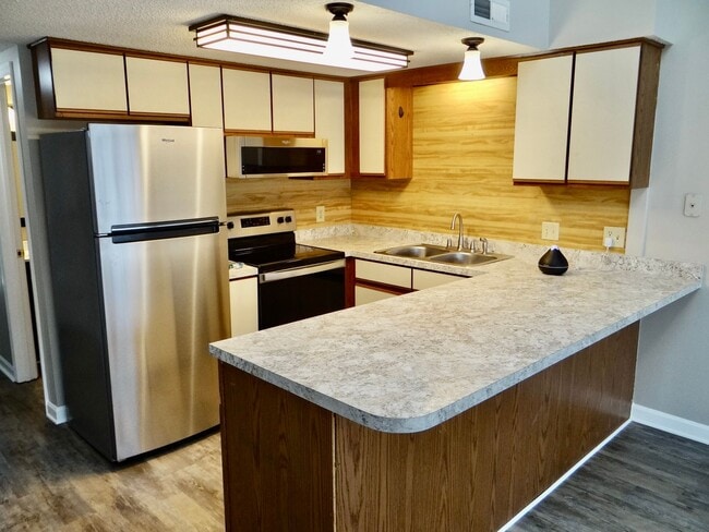 Photo - Rent Special w/ year lease- Beautifully Remodeled 2 Bed/2 Bath in Deer Creek @ Deerfield Surfside Unit F