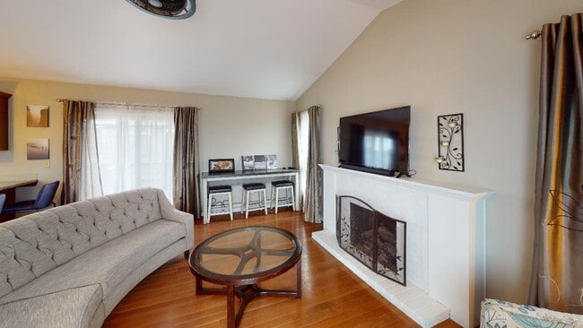 Photo - 821 Flormann St