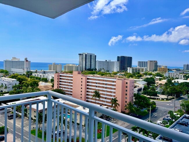 Building Photo - 1505 N Riverside Dr Unit 1403