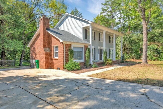 Photo - 7231 Leaves Ln