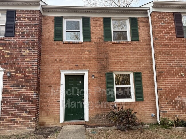 Building Photo - 4 Manchester Ct