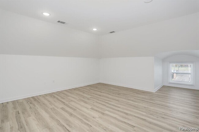 Photo - 799 E Grand Blvd Unit 10