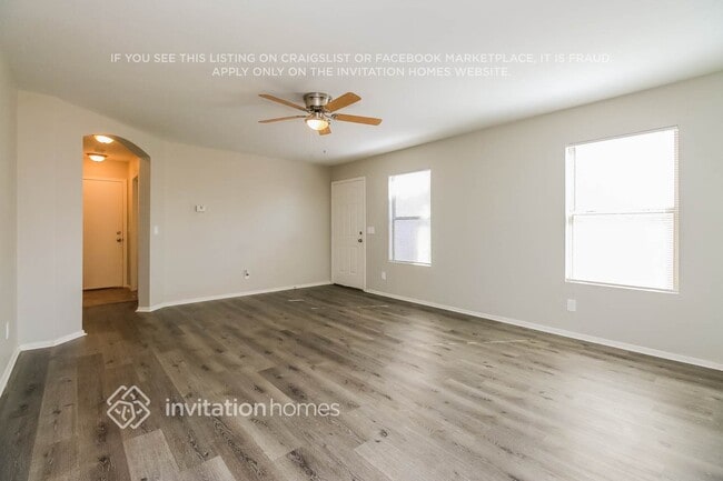 Photo - 10933 E Clovis Ave