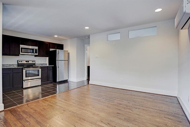 Photo - 1218 Jackson Blvd Apartamento Unidad 01